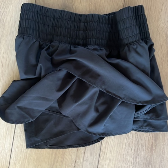 Calia lined high waisted shorts - Picture 4 of 4